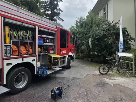 FW-AR: Bestätigter Brand in Wohnunterkunft - Foto: presseportal.de