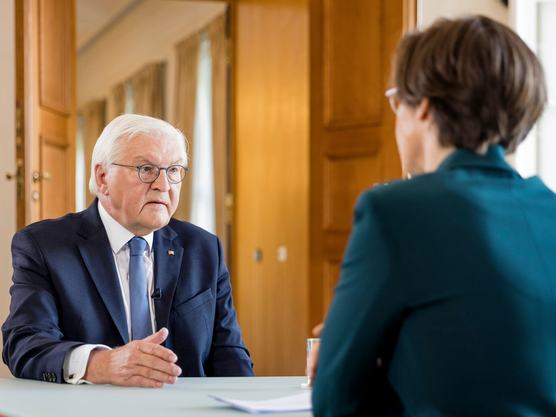 Bundespräsident Frank-Walter Steinmeier macht sich für eine Wehrpflicht in Deutschland stark. - Foto: Thomas Kierok/ZDF/dpa