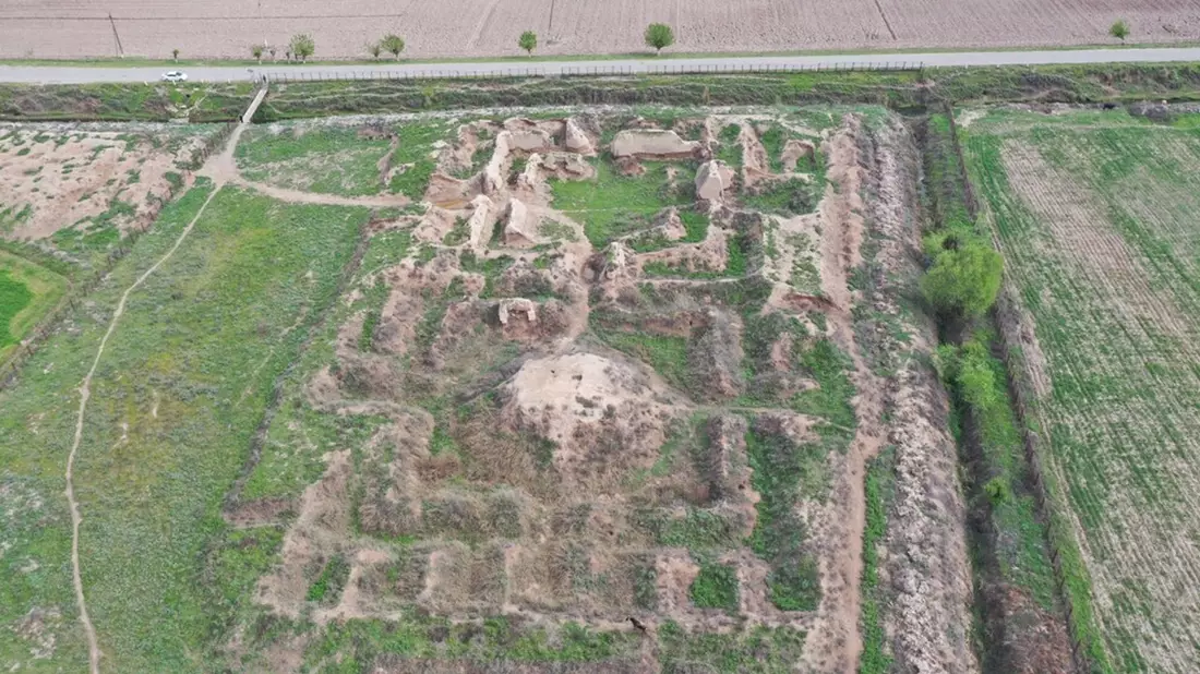 Die Adschina-Teppa Klosterstätte zeugt vom mittelalterlichen Königreich Khuttal (Archivbild). - Bild: Ilcas/Unesco/dpa