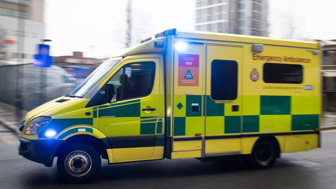 Nahe London ist ein Kleinflugzeug abgestürzt. (Symbolbild) - Bild: Dominic Lipinski/PA Wire/dpa