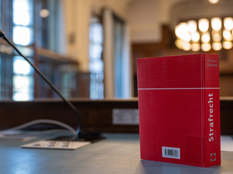 Vor dem Landgericht Berlin beginnt der Mordprozess gegen einen Palliativmediziner. (Symbolbild) - Foto: Monika Skolimowska/dpa