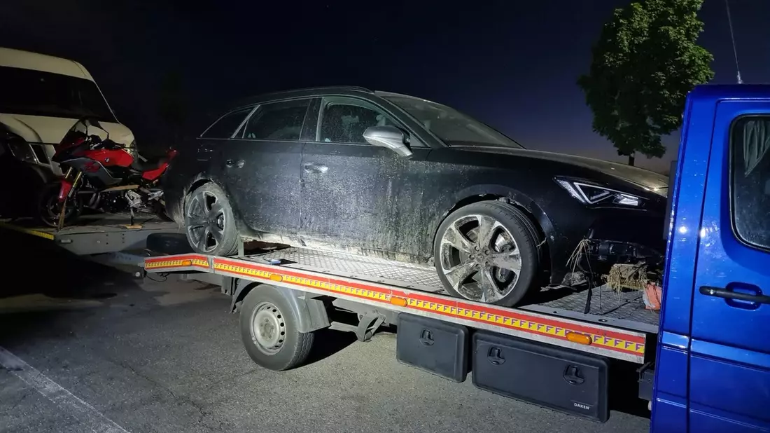 HZA-SI: Motorrad, Pkw und Kleintransporter geschmuggelt - Bild: presseportal.de