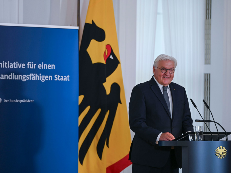 Die Initiative für einen handlungsfähigen Staat legt ihren Abschlussbericht vor - Schirmherr ist Bundespräsident Steinmeier. - Foto: Katharina Kausche/dpa