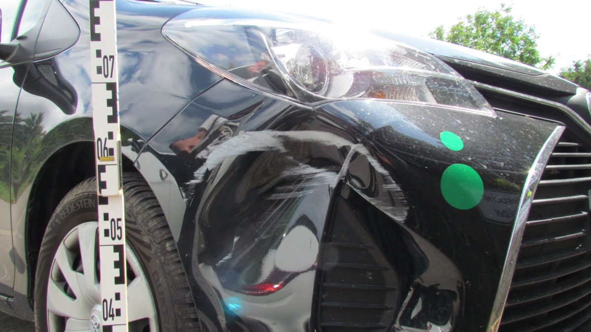 POL-HM: Zeugenaufruf: Unfallflucht in Tiefgarage - Foto: presseportal.de