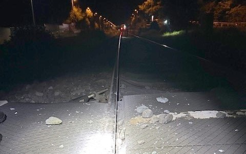 BPOL-FL: Schottersteine auf den Gleisen sorgen für einen lauten Knall - Bundespolizei sucht Zeugen - Foto: presseportal.de BPOL-FL: Schottersteine auf den Gleisen sorgen für einen lauten Knall - Bundespolizei sucht Zeugen - Foto: presseportal.de