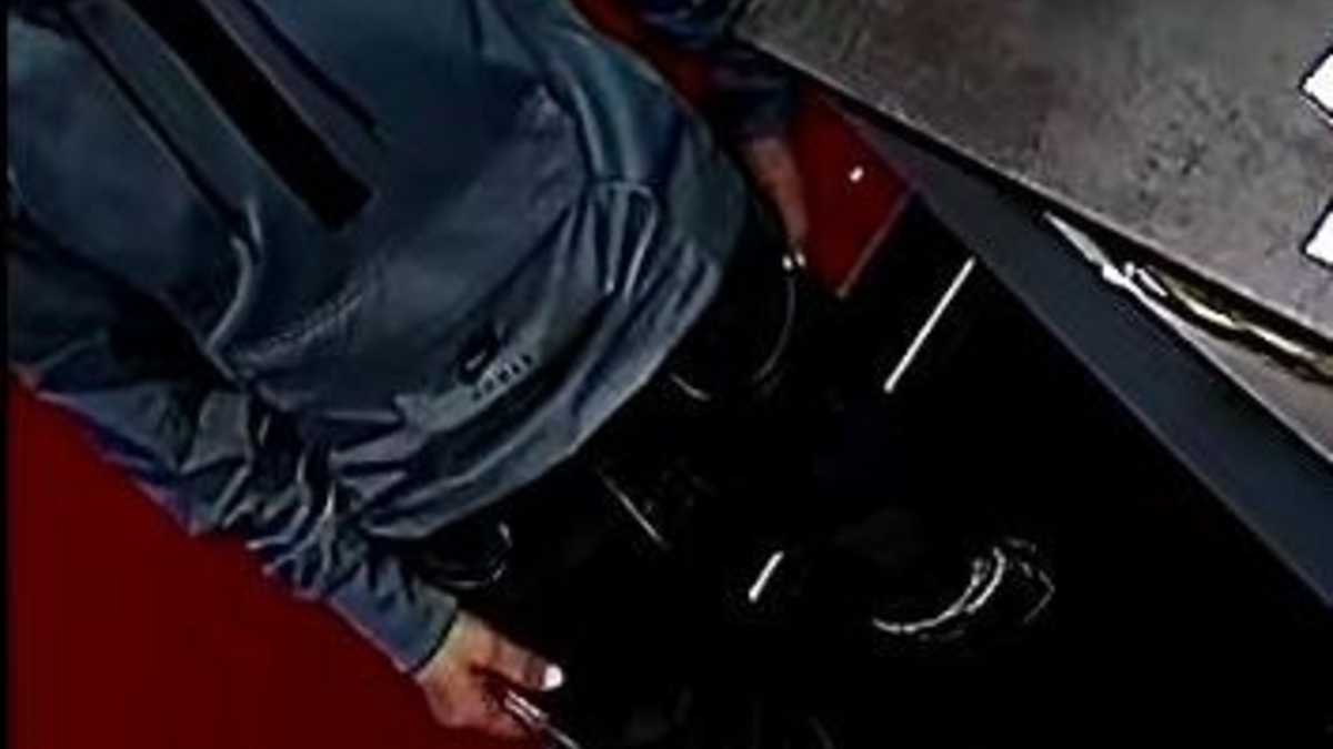 POL-SLS: Öffentlichkeitsfahndung nach versuchtem schweren Raub auf Tankstelle - Foto: presseportal.de