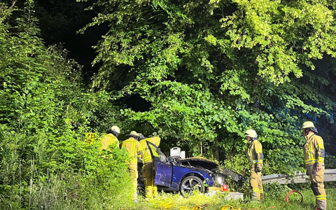 POL-AC: Alleinunfall - Drei junge Männer bei Verkehrsunfall verletzt - Foto: presseportal.de