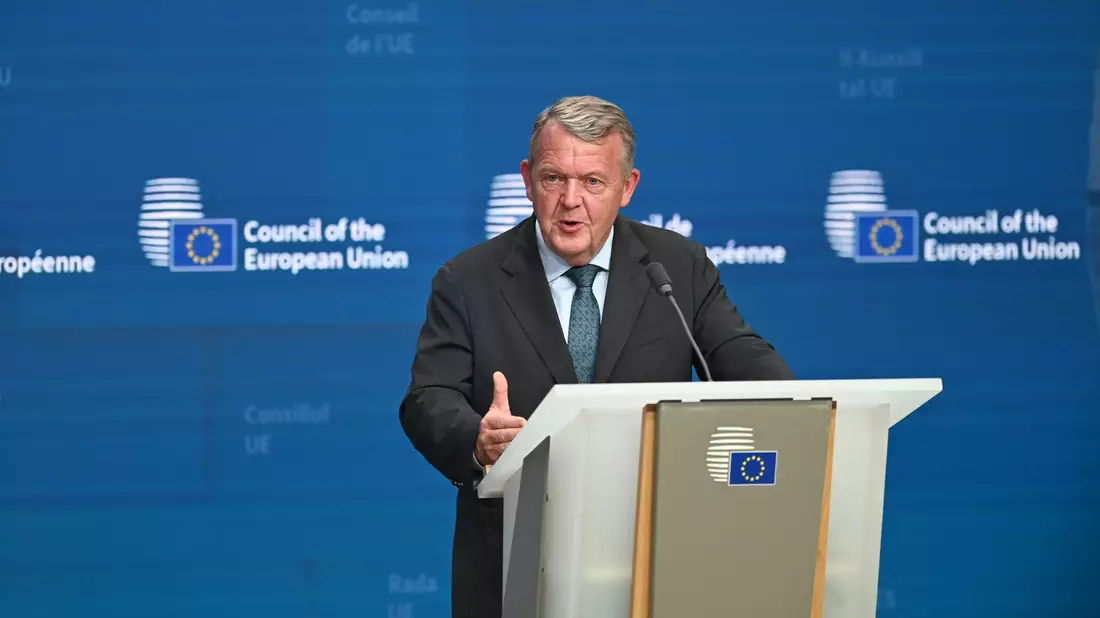 «Inakzeptabel und ungerechtfertigt»: Als Vorsitzender des EU-Handelsministerrats fand der Däne Lars Lokke Rasmussen deutliche Worte für Trumps Brief. - Bild: Ansgaar Haase/dpa