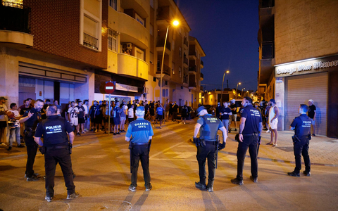 Der Bürgermeister will keine Hilfe von Rechtsextremisten. (Archivfoto) - Foto: Martín C./EUROPA PRESS/dpa