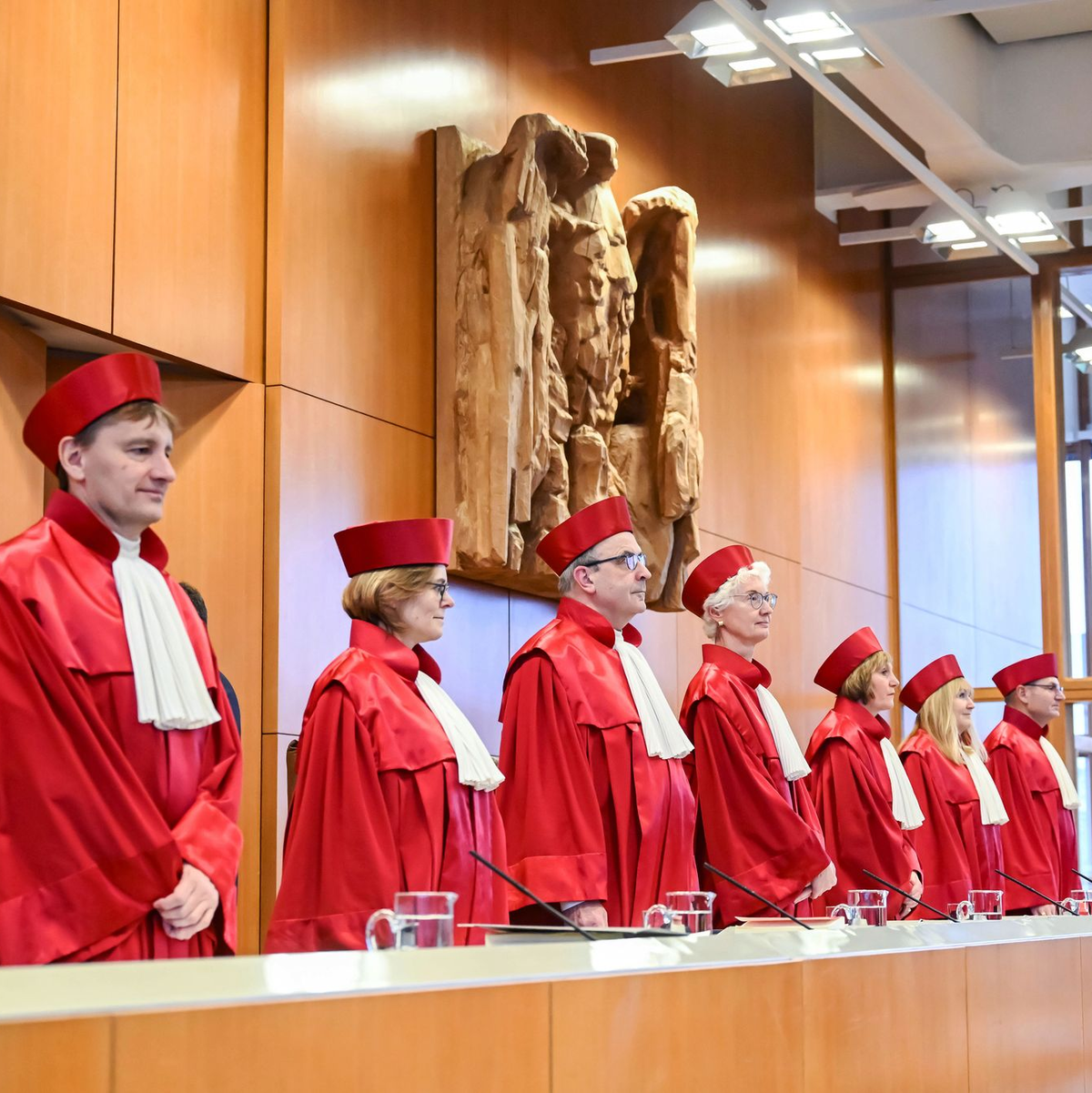 Der Zweite Senat hat die Schutzpflicht der Bundesregierung für Ausländer im Ausland geprüft. (Archivbild)  - Foto: Uli Deck/dpa