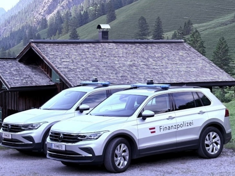 HZA-A: Grenzüberschreitende Bekämpfung von Schwarzarbeit - Foto: presseportal.de