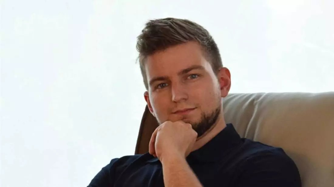 Netzabschaltung bei PV-Anlagen: Daniel Pölzlbauer von der EPP GmbH erklärt, wie sich die neuen Vorschriften auf Privathaushalte auswirken - Bild: presseportal.de