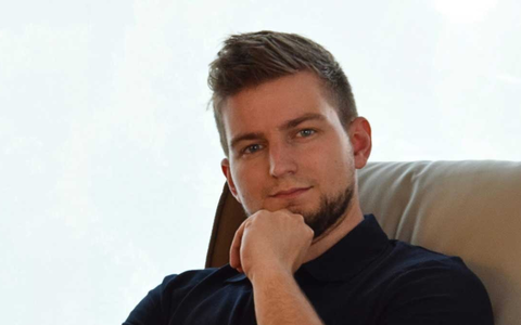 Netzabschaltung bei PV-Anlagen: Daniel Pölzlbauer von der EPP GmbH erklärt, wie sich die neuen Vorschriften auf Privathaushalte auswirken - Foto: presseportal.de Netzabschaltung bei PV-Anlagen: Daniel Pölzlbauer von der EPP GmbH erklärt, wie sich die neuen Vorschriften auf Privathaushalte auswirken - Foto: presseportal.de