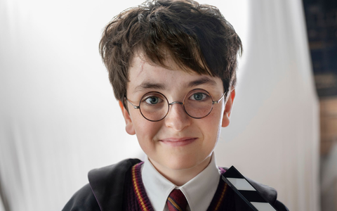 Dominic McLaughlin spielt Harry Potter. - Foto: Aidan Monaghan/HBO via AP/dpa