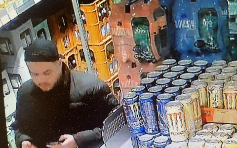 POL-KI: 250715.2 Schwentinental: Öffentlichkeitsfahndung nach gefährlicher Körperverletzung (Folgemeldung zu 231219.1) - Foto: presseportal.de