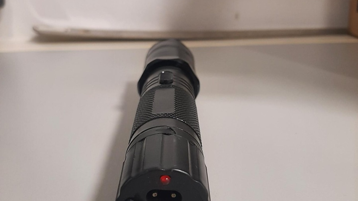 BPOLD FRA: Verbotene Waffen am Flughafen Frankfurt entdeckt - Foto: presseportal.de