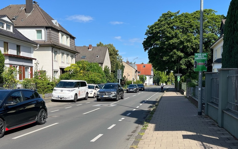 POL-ME: Sicherheit mit Seitenabstand - Polizei kontrollierte überholende Autofahrer - 2507073 - Foto: presseportal.de