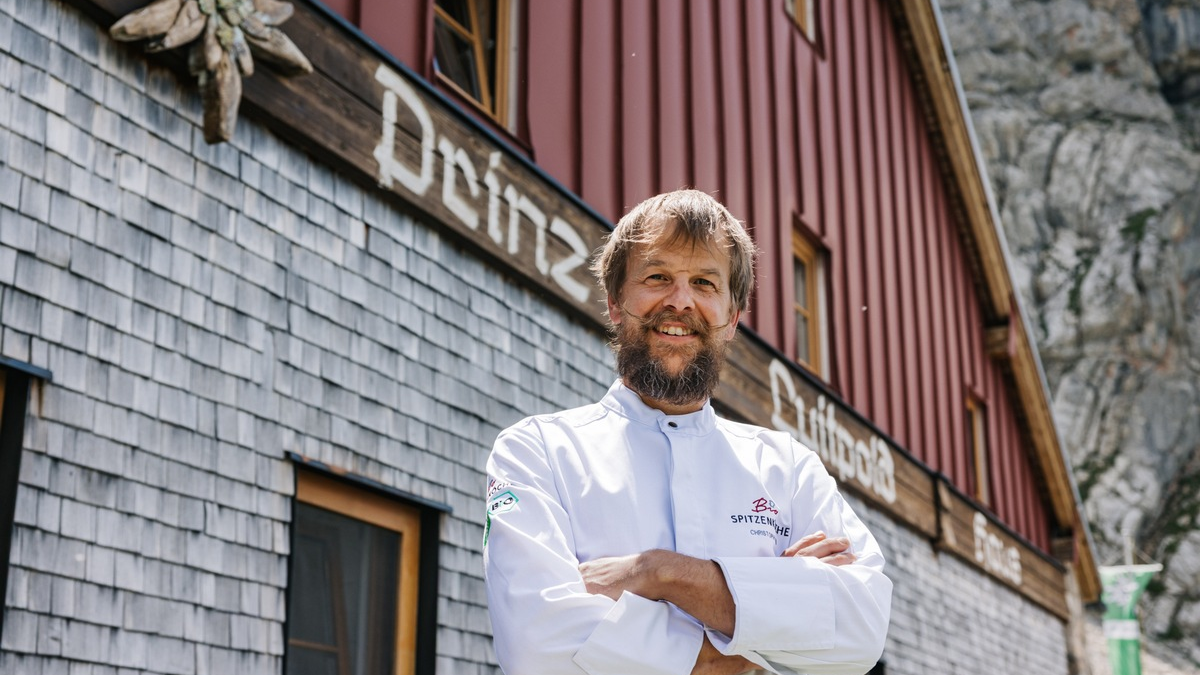 Das Allgäu hat einen neuen BIOSpitzenkoch: Nachhaltiger Genuss auf 1.846 Metern: Christoph Erd bringt 100 % Bio auf die Berghütte - Foto: presseportal.de
