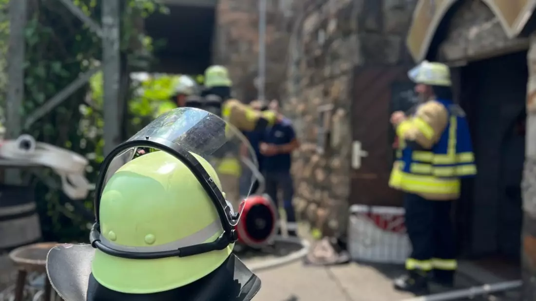 FW Weinheim: Brand im Keller in der Mannheimer Straße - Bild: presseportal.de