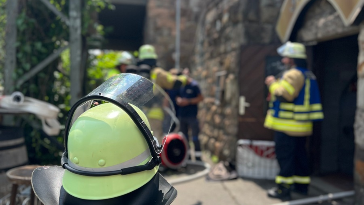 FW Weinheim: Brand im Keller in der Mannheimer Straße - Foto: presseportal.de