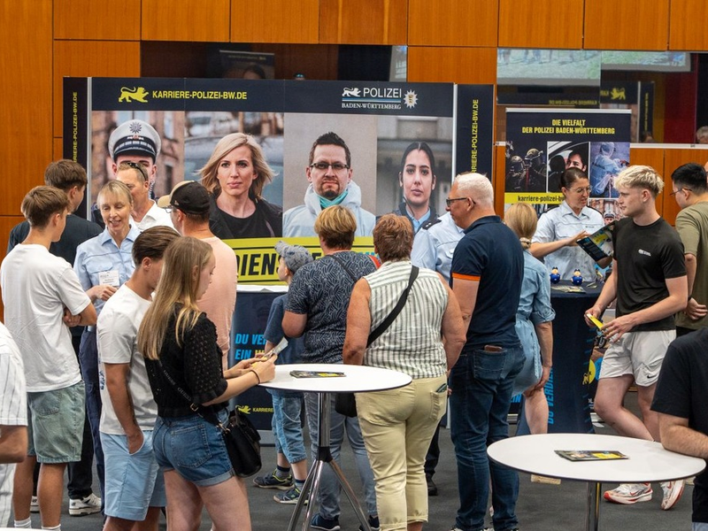 POL-HfPolBW: Der Polizeiausbildungsstandort Herrenberg öffnet erstmals seine Tore für die Öffentlichkeit - Foto: presseportal.de
