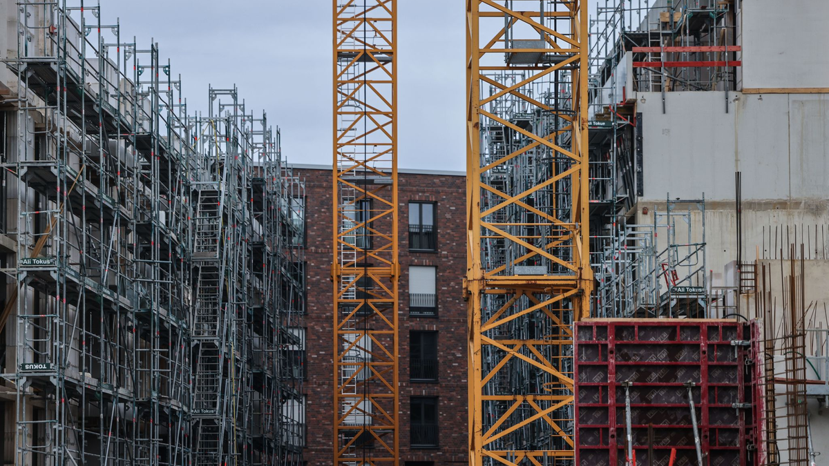 Die Wohnungsbauunternehmen in Deutschland schöpfen Hoffnung auf einer Verbesserung ihrer Lage. (Archivbild) - Foto: Oliver Berg/dpa