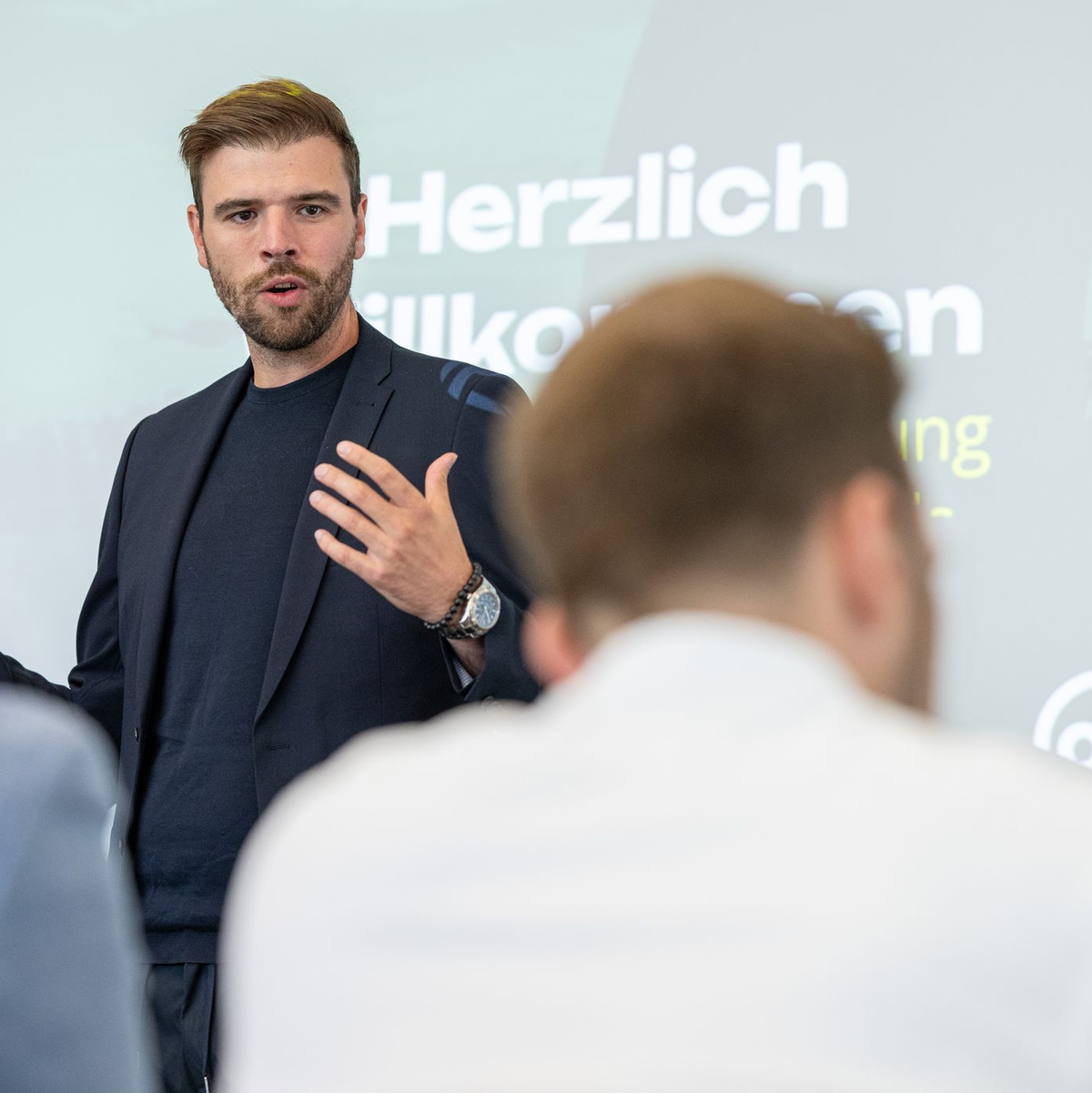 Maximilian Tönnies ist seit 2018 Gesellschafter der Tönnies-Unternehmensgruppe - zusammen mit Vater Clemens und Cousin Robert. (Archivbild) - Foto: Guido Kirchner/dpa