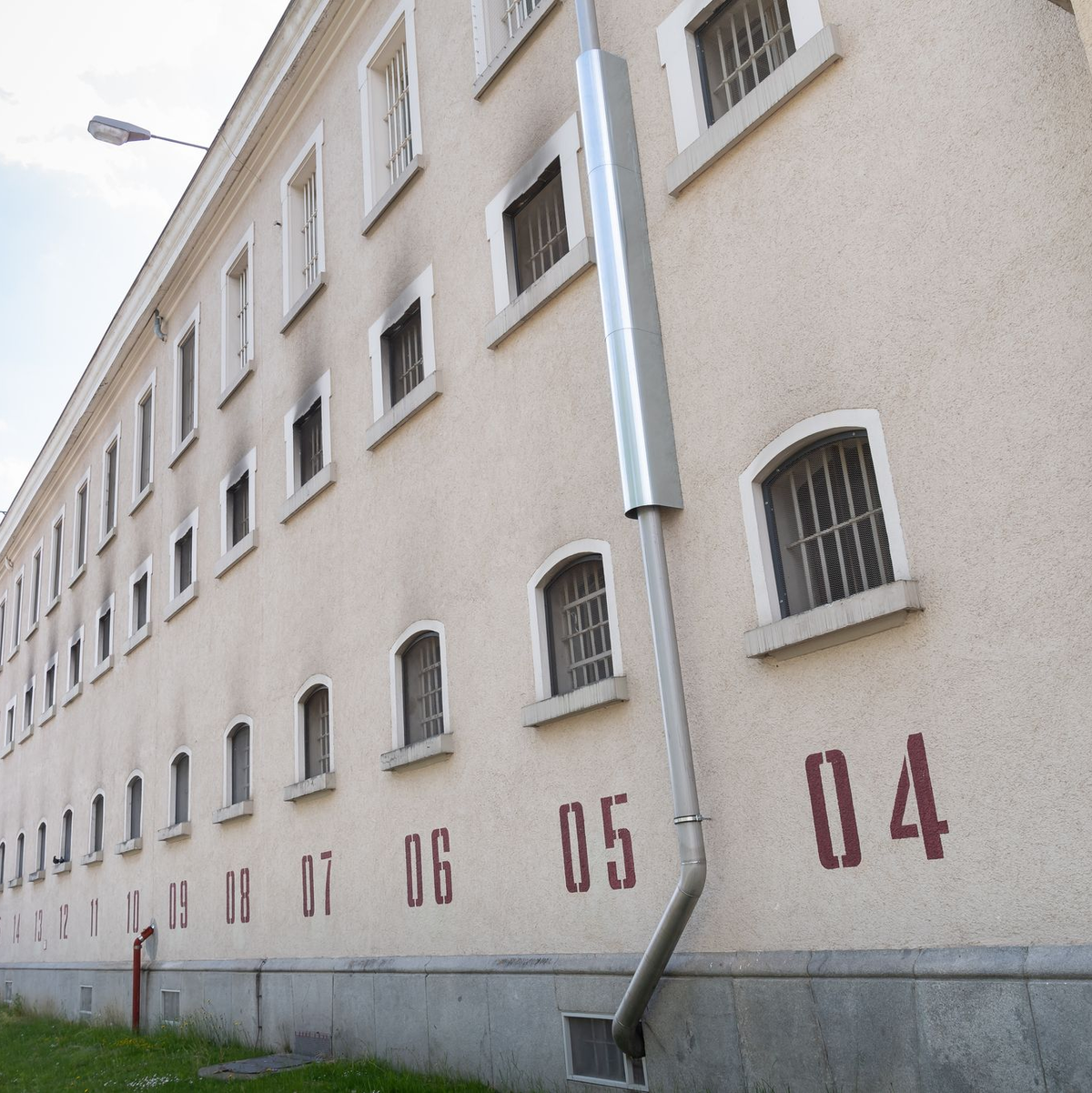 In der Justizvollzugsanstalt Stadelheim machte Ochsenknecht auf dem Weg nach Österreich Station.  - Foto: Peter Kneffel/dpa