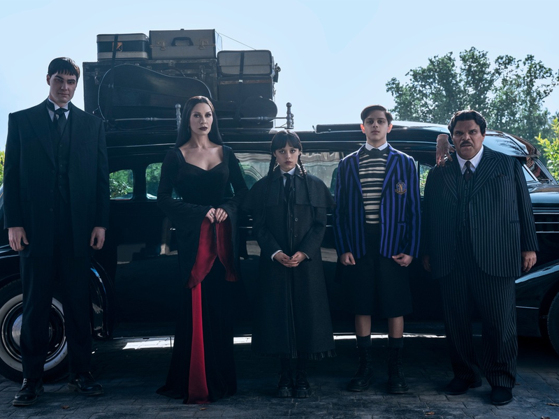 Irland als Bühne für düstere Magie: Staffel 2 von Wednesday startet / Die grüne Insel ist ab August auf Netflix in Staffel 2 der Mystery-Serie ein natürlicher Hauptdarsteller - Foto: presseportal.de