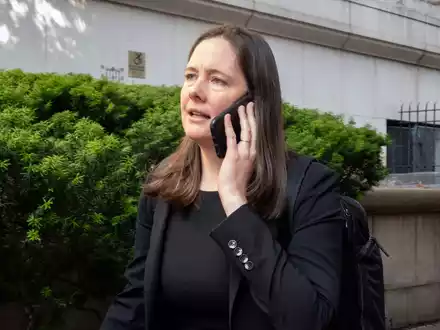 US-Bundesermittlerin Maurene Comey wurde nach Angaben mehrere Medien gefeuert. (Archivfoto) - Foto: Ted Shaffrey/AP/dpa