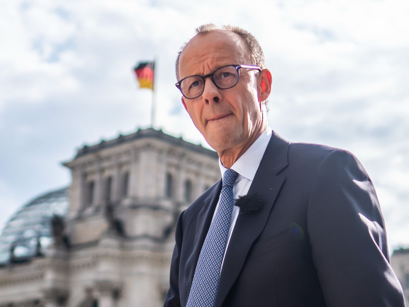 Bundeskanzler Friedrich Merz sprach zuletzt im Bundestag von «Mut und Zuversicht»: «Wir haben viel angepackt, wir haben einiges erreicht, aber es bleibt noch sehr viel zu tun». (Archivbild) - Foto: Michael Kappeler/dpa