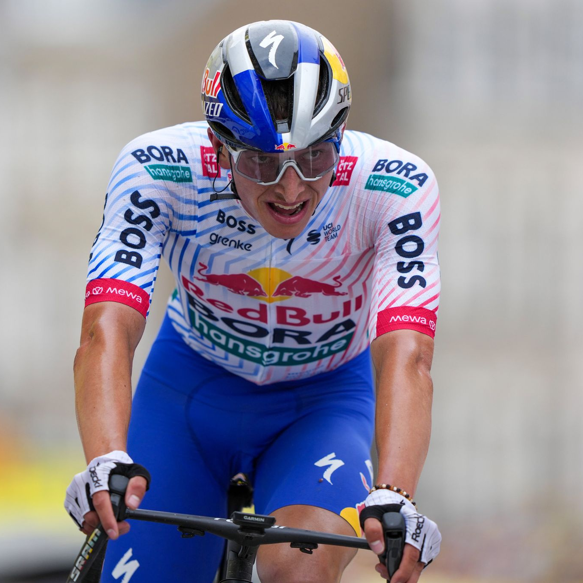 Erstmals bei der Tour dabei und direkt im Rampenlicht: Florian Lipowitz. - Foto: Roth/dpa