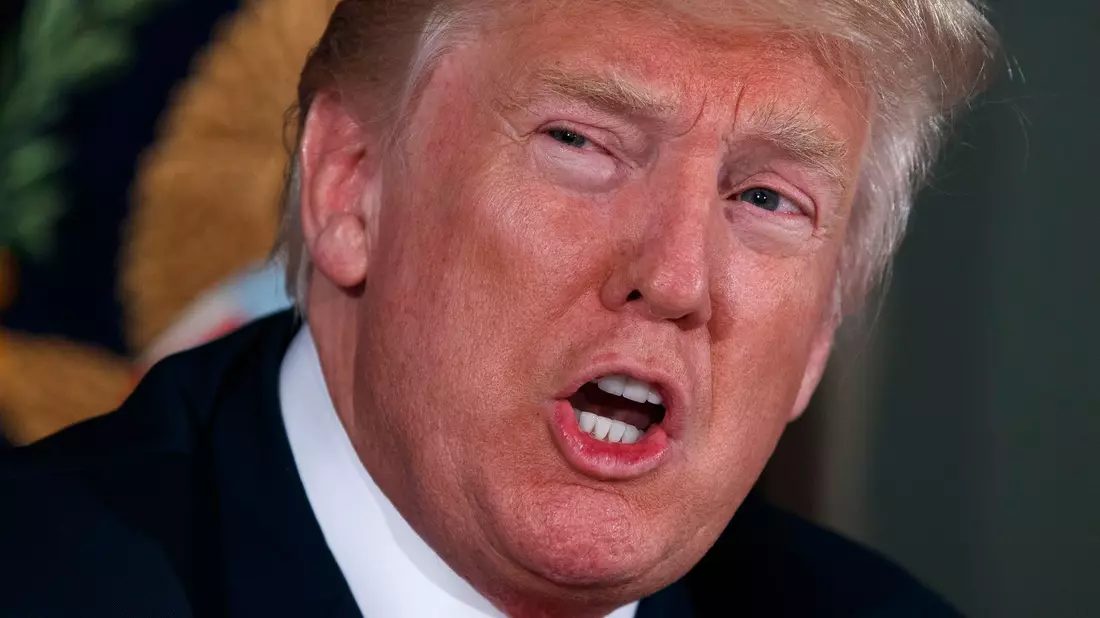 Wut auf die eigenen Leute: Trump wettert gegen Fans. (Archivfoto) - Bild: Evan Vucci/dpa