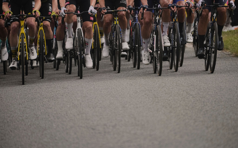Radsport war seine Passion: Der erst 19-jährige Samuele Privitera stirbt nach einem Sturz. - Foto: Thibault Camus/AP/dpa