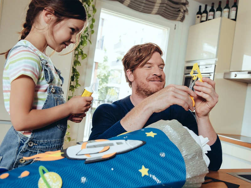 Wenn Wissen wächst und die Umweltbelastung sinkt: mit dem Blauen Engel umweltbewusst ins neue Schuljahr - Foto: presseportal.de