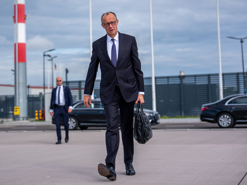 Der Vertrag umfasst 27 Seiten und wird von einem Aktionsplan mit 17 Punkten flankiert. - Foto: Michael Kappeler/dpa