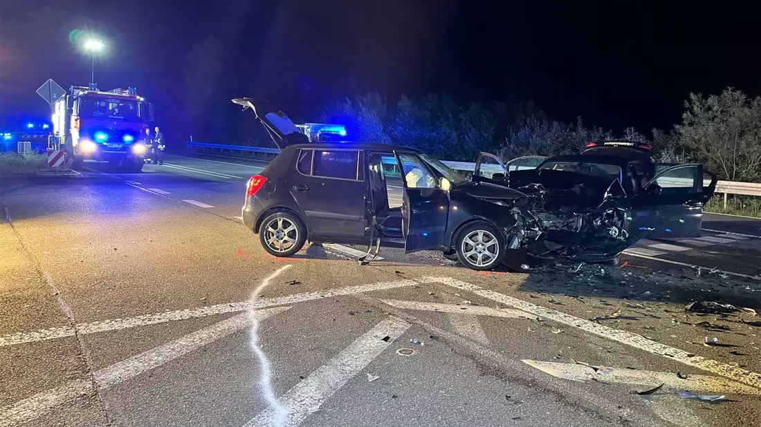 POL-HX: Sieben Verletzte bei Unfall auf der B239, 25.000 Euro Sachschaden - Bild: presseportal.de