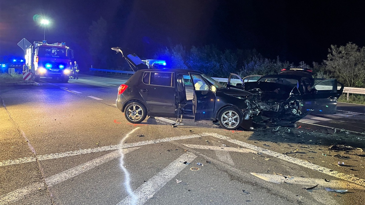 POL-HX: Sieben Verletzte bei Unfall auf der B239, 25.000 Euro Sachschaden - Foto: presseportal.de