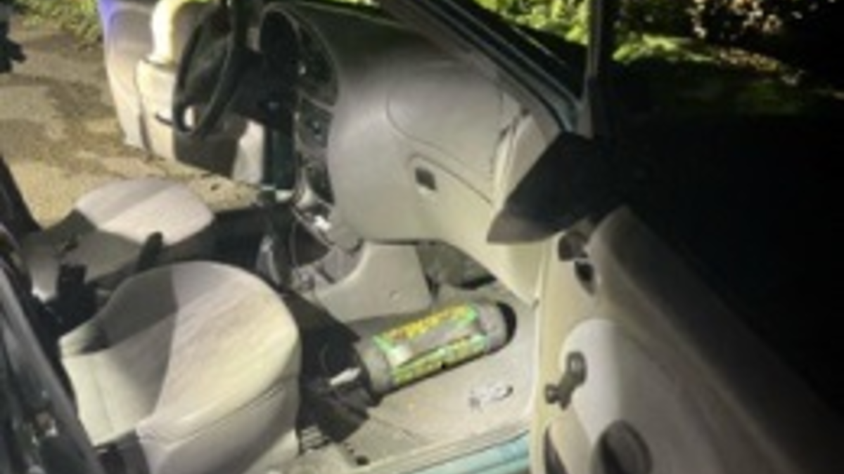 POL-DU: Marxloh: Flucht vor der Polizei wegen Lachgaskonsum - Foto: presseportal.de