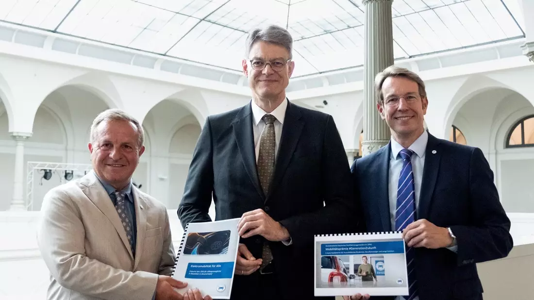 ZDK zum Klimaschutzplan des EKMI: Licht und Schatten für Elektromobilität - Bild: presseportal.de