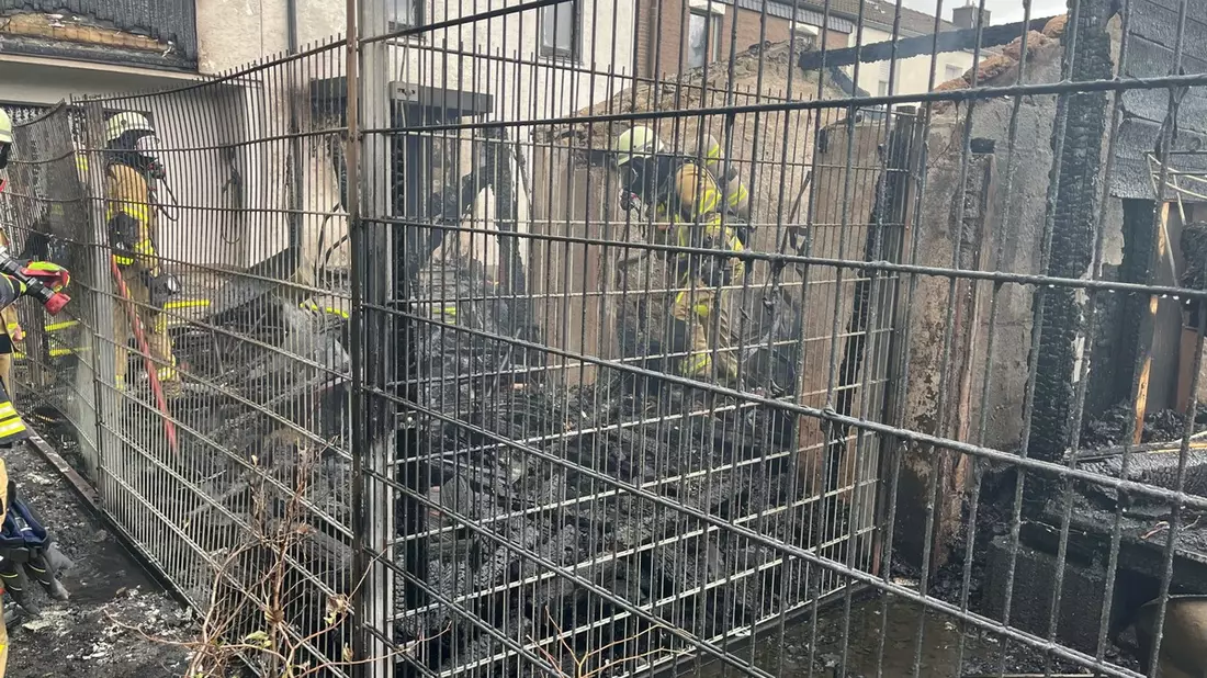 POL-AC: Brand in Alsdorf: Gartenarbeiten geraten außer Kontrolle - Bild: presseportal.de