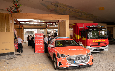 FW Stuttgart: Richtfest an der Interims-Feuerwache 1 - Foto: presseportal.de