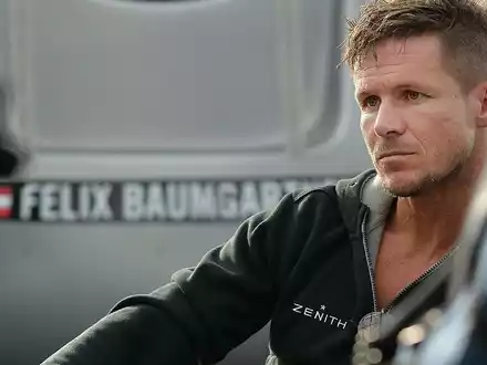 Der österreichische Extremsportler Felix Baumgartner ist bei einem Sprung mit dem Gleitschirm ums Leben gekommen. - Foto: Barbara Gindl/APA/dpa
