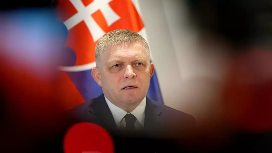 Der slowakische Ministerpräsident Robert Fico droht mit einem Veto gegen das geplante 18. EU-Sanktionspaket gegen Russland. (Archivbild) - Bild: Virginia Mayo/AP/dpa