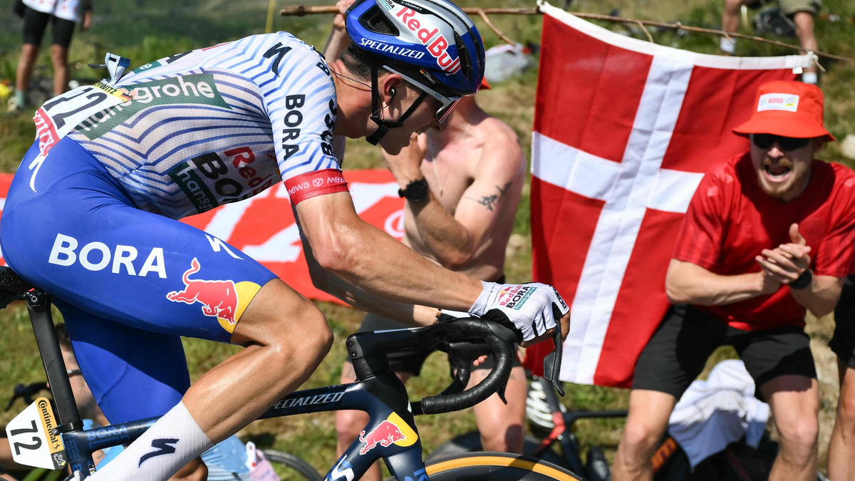 Florian Lipowitz beeindruckt bei seinem Tour-Debüt die Radsport-Welt. - Foto: Marco Bertorello/AFP/dpa