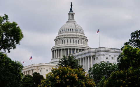 US-Präsident Trump hatte Druck auf seine republikanischen Parteikollegen im Kongress gemacht, das Gesetz zu verabschieden.  - Foto: Julia Demaree Nikhinson/AP/dpa