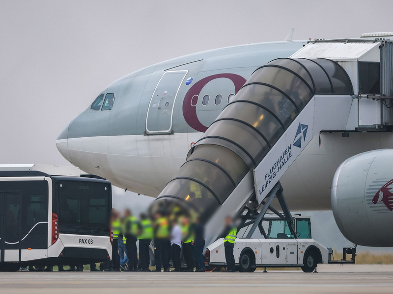 Erst vor wenigen Tagen gab es am Flughafen Leipzig einen Abschliebeflug nach Afghanistan. (Archibvild) - Foto: Jan Woitas/dpa