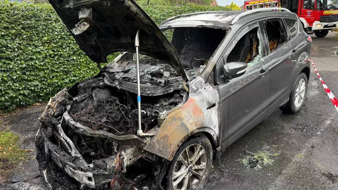 POL-STD: Unbekannter schleicht sich in Wohnhaus ein und entwendet Schmuck, Hyundai-Tuscon in Buxtehude entwendet, Ford Kuga gerät in Dollern in Brand - Bild: presseportal.de