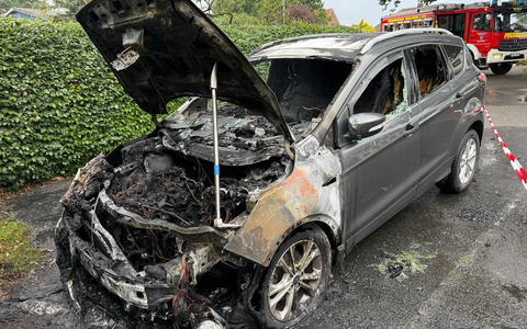 POL-STD: Unbekannter schleicht sich in Wohnhaus ein und entwendet Schmuck, Hyundai-Tuscon in Buxtehude entwendet, Ford Kuga gerät in Dollern in Brand - Foto: presseportal.de POL-STD: Unbekannter schleicht sich in Wohnhaus ein und entwendet Schmuck, Hyundai-Tuscon in Buxtehude entwendet, Ford Kuga gerät in Dollern in Brand - Foto: presseportal.de