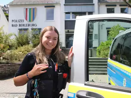 POL-SI: Von Wittgenstein an die Côte d'Azur: Polizeibeamtin aus Siegen-Wittgenstein unterstützt die Polizei in Südfrankreich - #polsiwi - Foto: presseportal.de